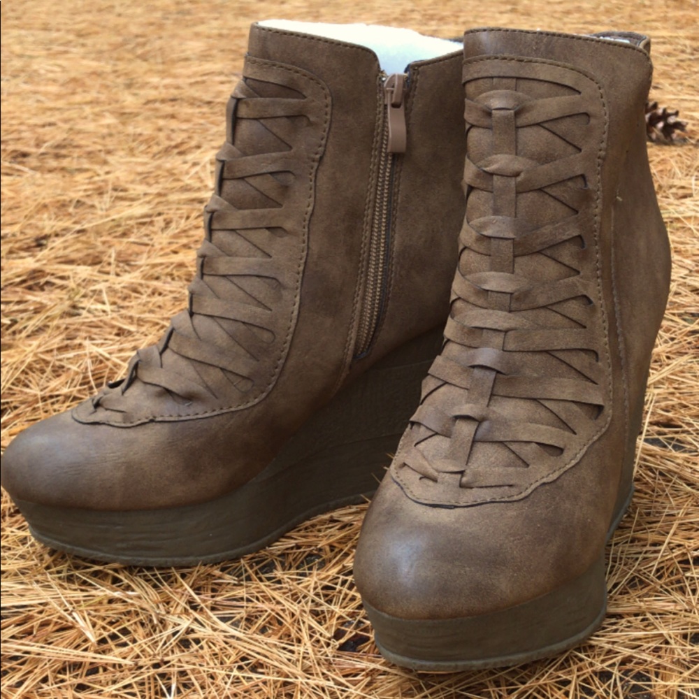 Sbicca Sorano bootie